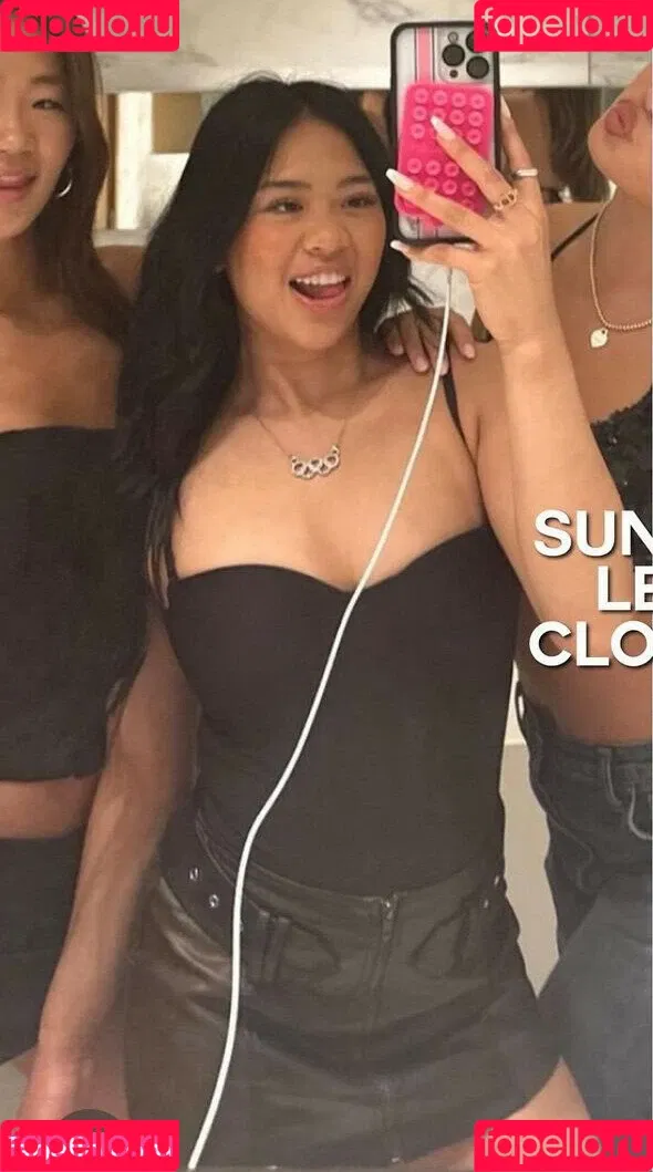 Suni Lee / sunisalee / u144353206 Onlyfans Photo Gallery 