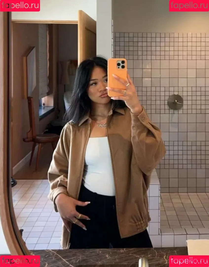 Suni Lee / sunisalee / u144353206 Onlyfans Photo Gallery 