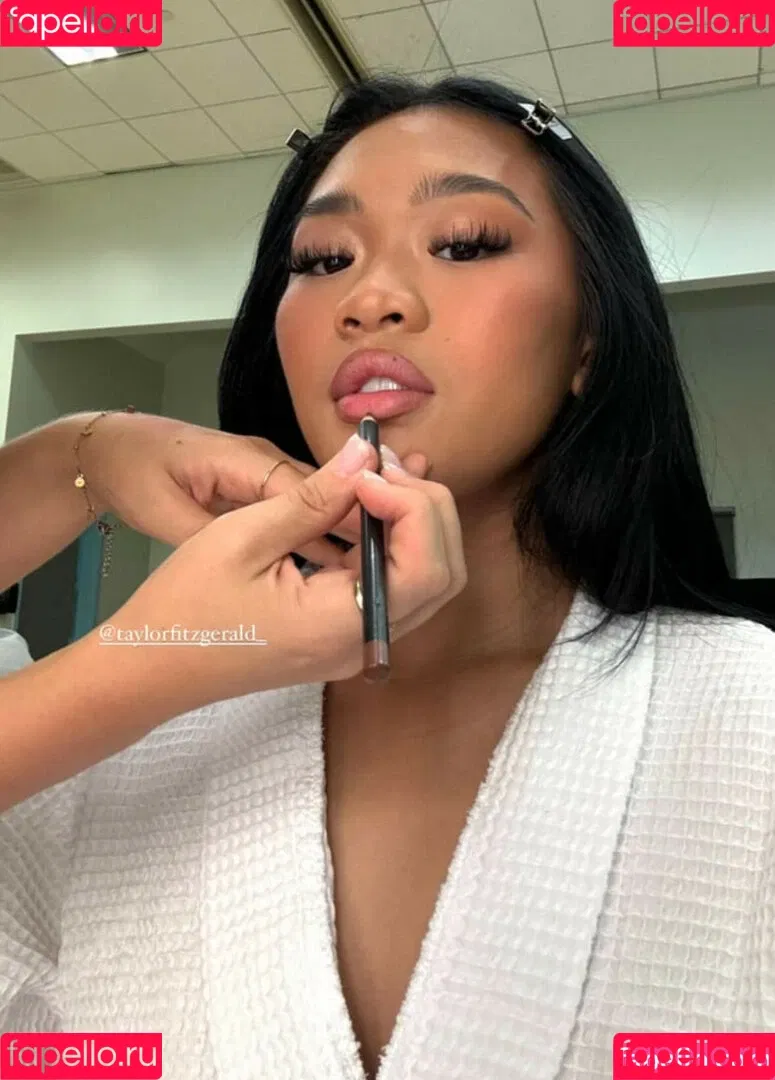 Suni Lee / sunisalee / u144353206 Onlyfans Photo Gallery 