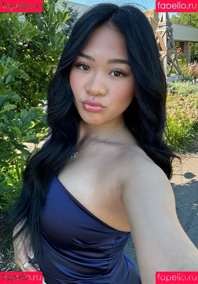 Suni Lee / sunisalee / u144353206 Onlyfans Photo Gallery 
