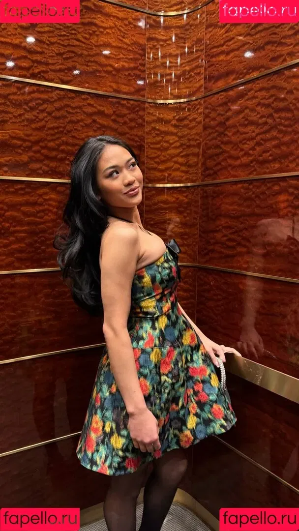 Suni Lee / sunisalee / u144353206 Onlyfans Photo Gallery 