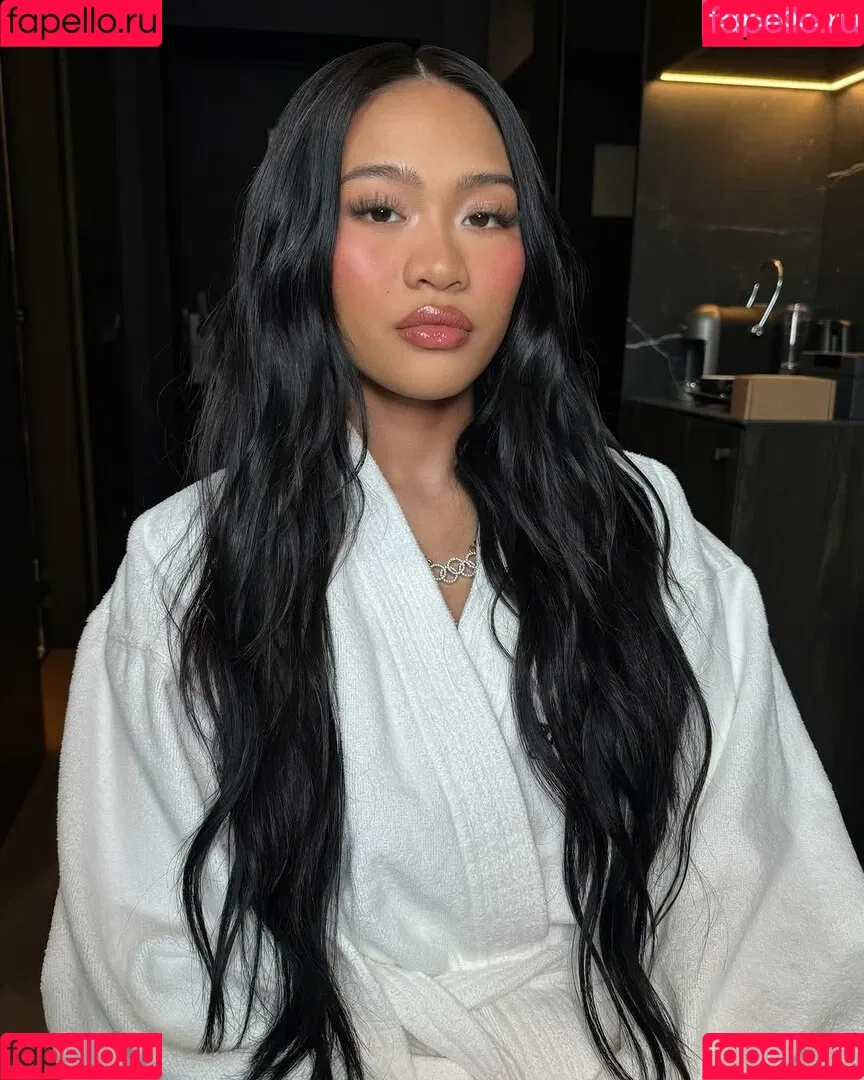 Suni Lee / sunisalee / u144353206 Onlyfans Photo Gallery 