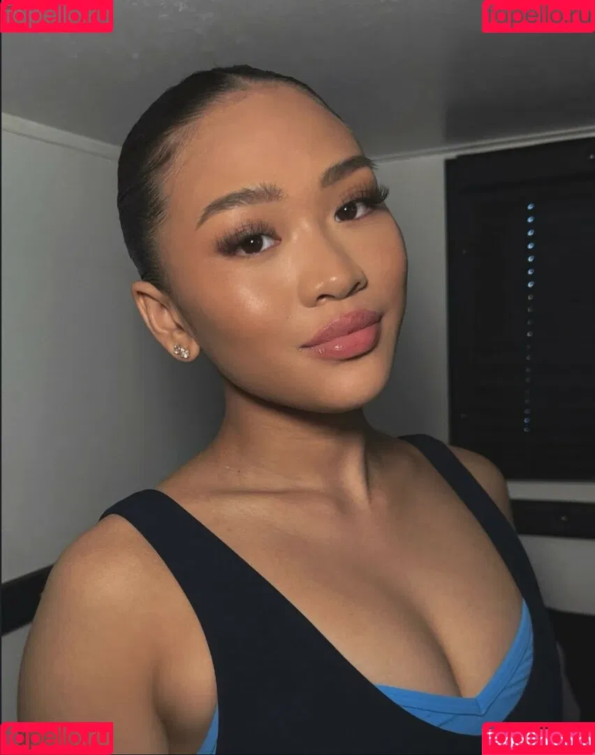 Suni Lee / sunisalee / u144353206 Onlyfans Photo Gallery 