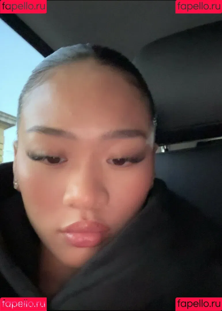 Suni Lee / sunisalee / u144353206 Onlyfans Photo Gallery 