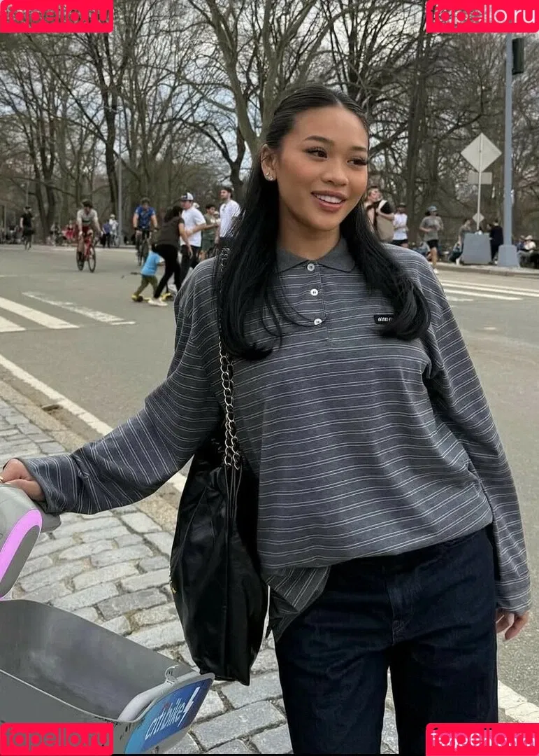 Suni Lee / sunisalee / u144353206 Onlyfans Photo Gallery 