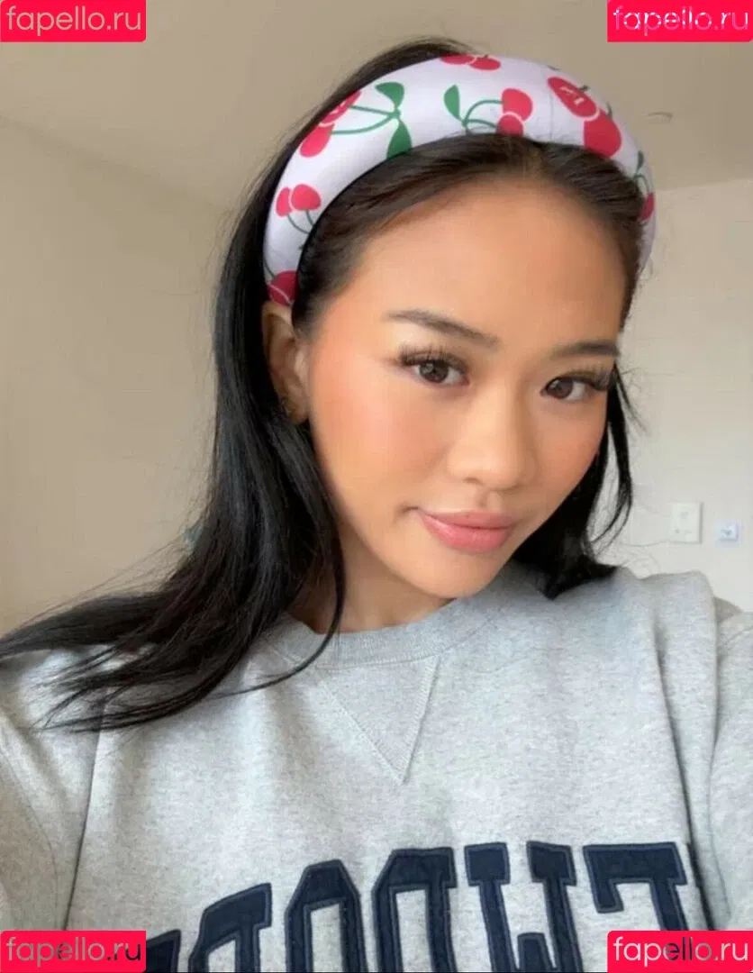 Suni Lee / sunisalee / u144353206 Onlyfans Photo Gallery 