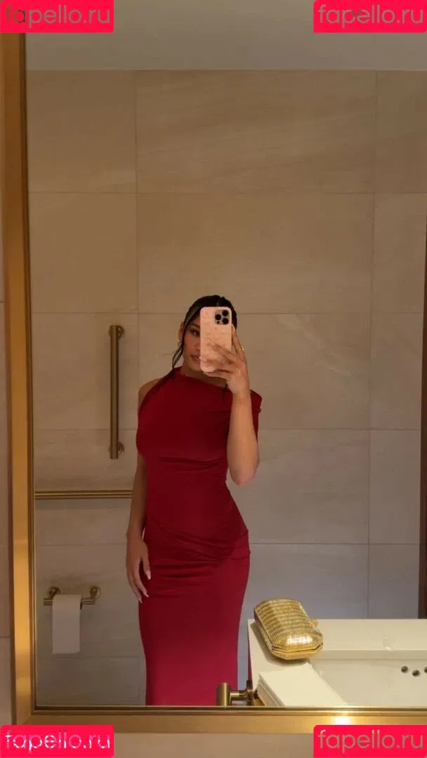 Suni Lee / sunisalee / u144353206 Onlyfans Photo Gallery 