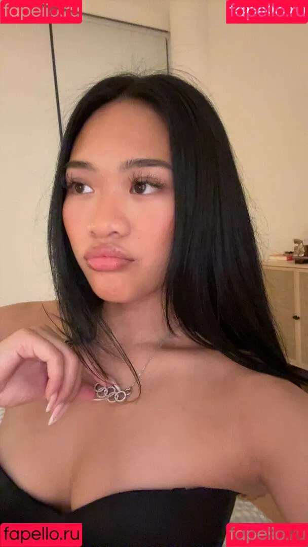 Suni Lee / sunisalee / u144353206 Onlyfans Photo Gallery 