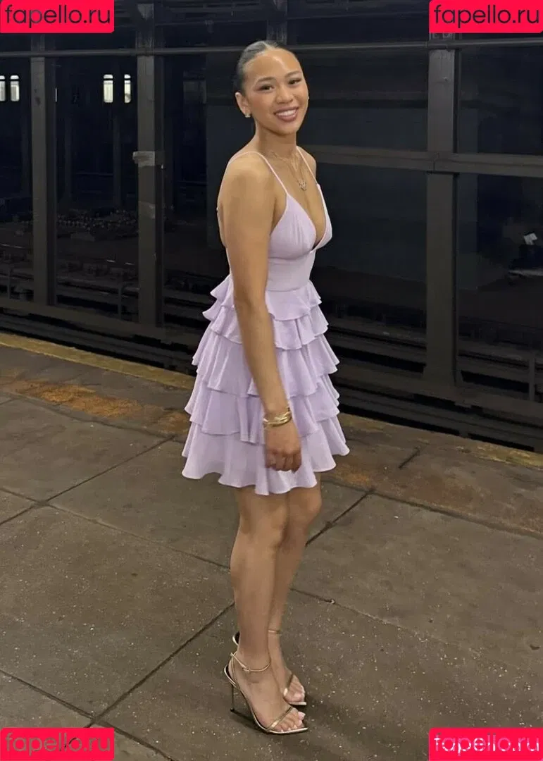Suni Lee / sunisalee / u144353206 Onlyfans Photo Gallery 