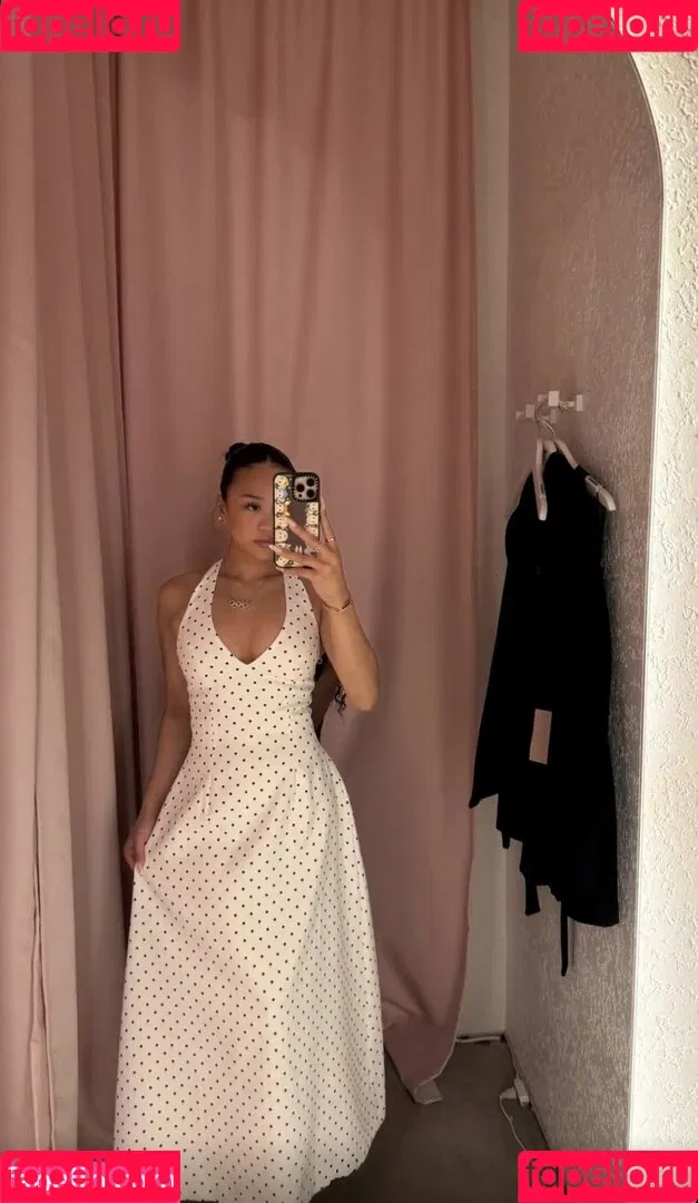 Suni Lee / sunisalee / u144353206 Onlyfans Photo Gallery 