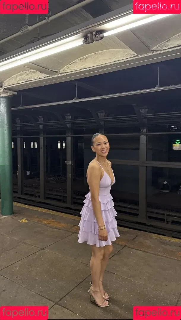 Suni Lee / sunisalee / u144353206 Onlyfans Photo Gallery 