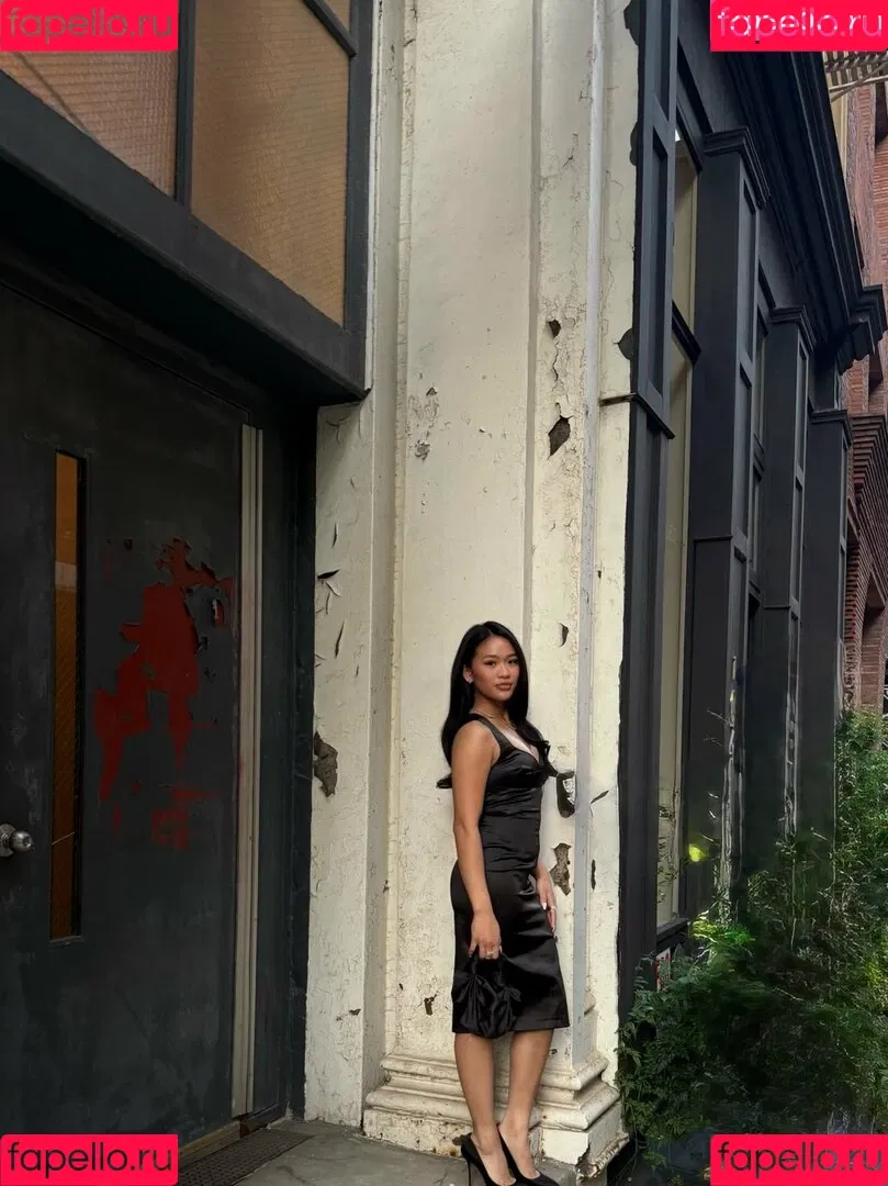 Suni Lee / sunisalee / u144353206 Onlyfans Photo Gallery 