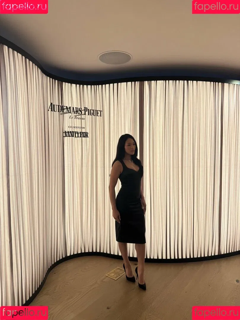 Suni Lee / sunisalee / u144353206 Onlyfans Photo Gallery 