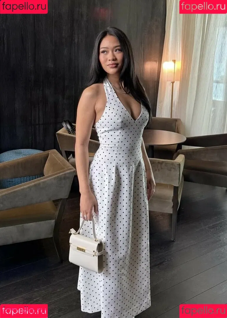 Suni Lee / sunisalee / u144353206 Onlyfans Photo Gallery 