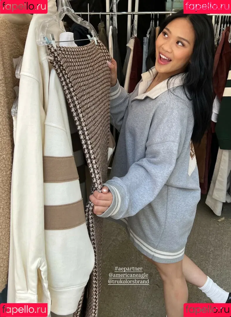 Suni Lee / sunisalee / u144353206 Onlyfans Photo Gallery 
