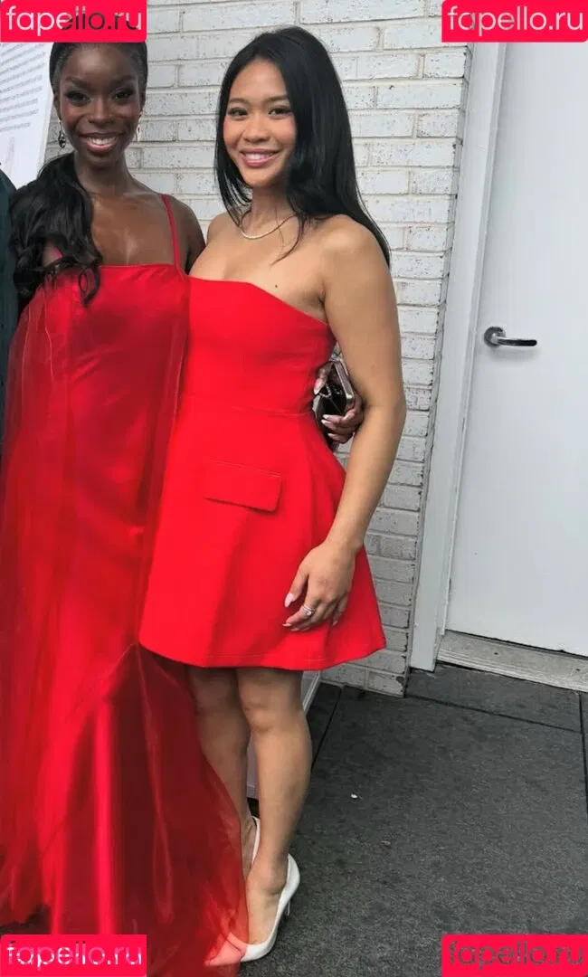 Suni Lee / sunisalee / u144353206 Onlyfans Photo Gallery 