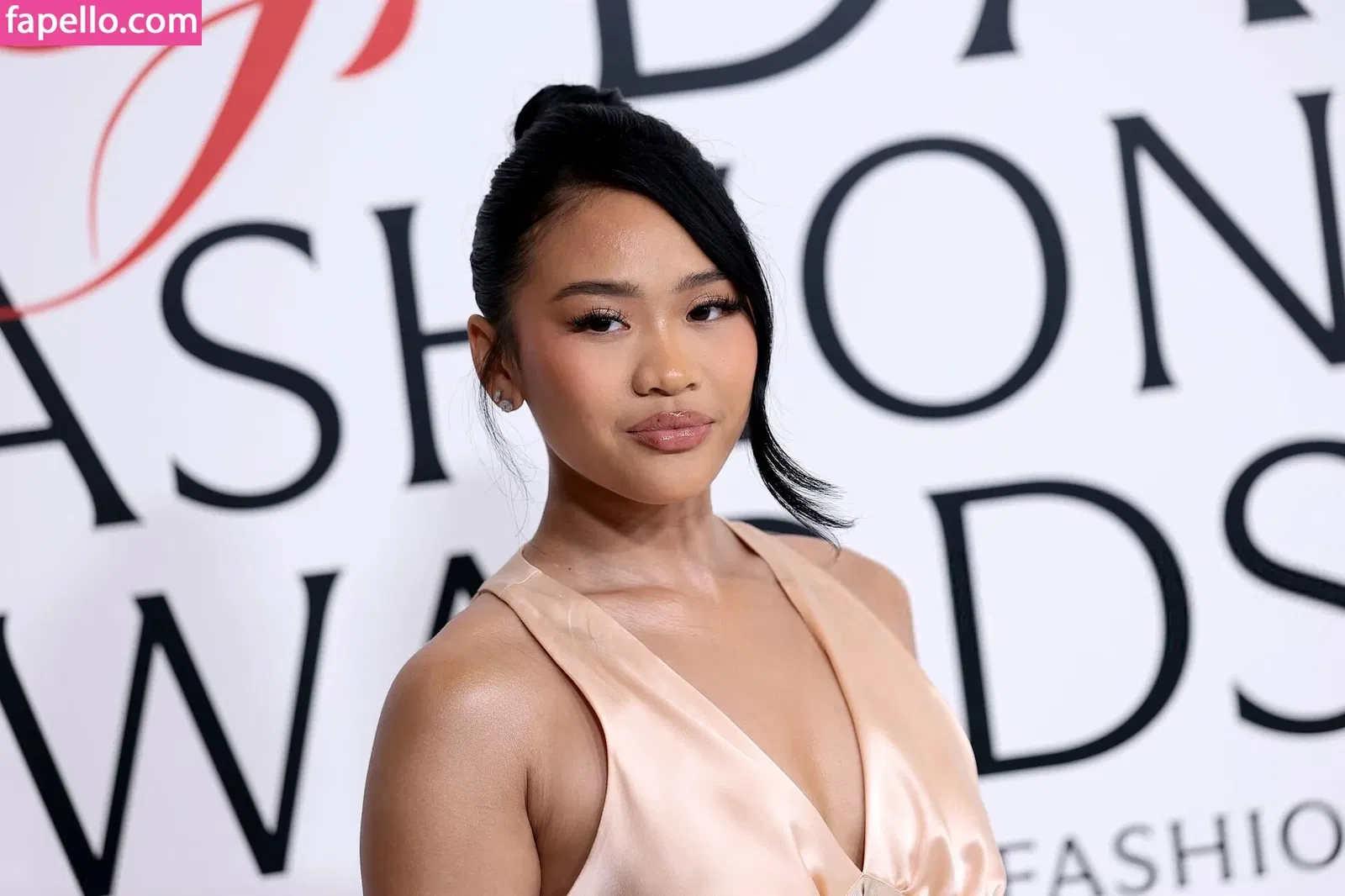 Suni Lee / sunisalee / u144353206 Onlyfans Photo Gallery 