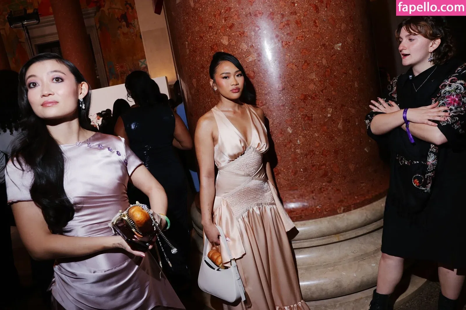 Suni Lee / sunisalee / u144353206 Onlyfans Photo Gallery 