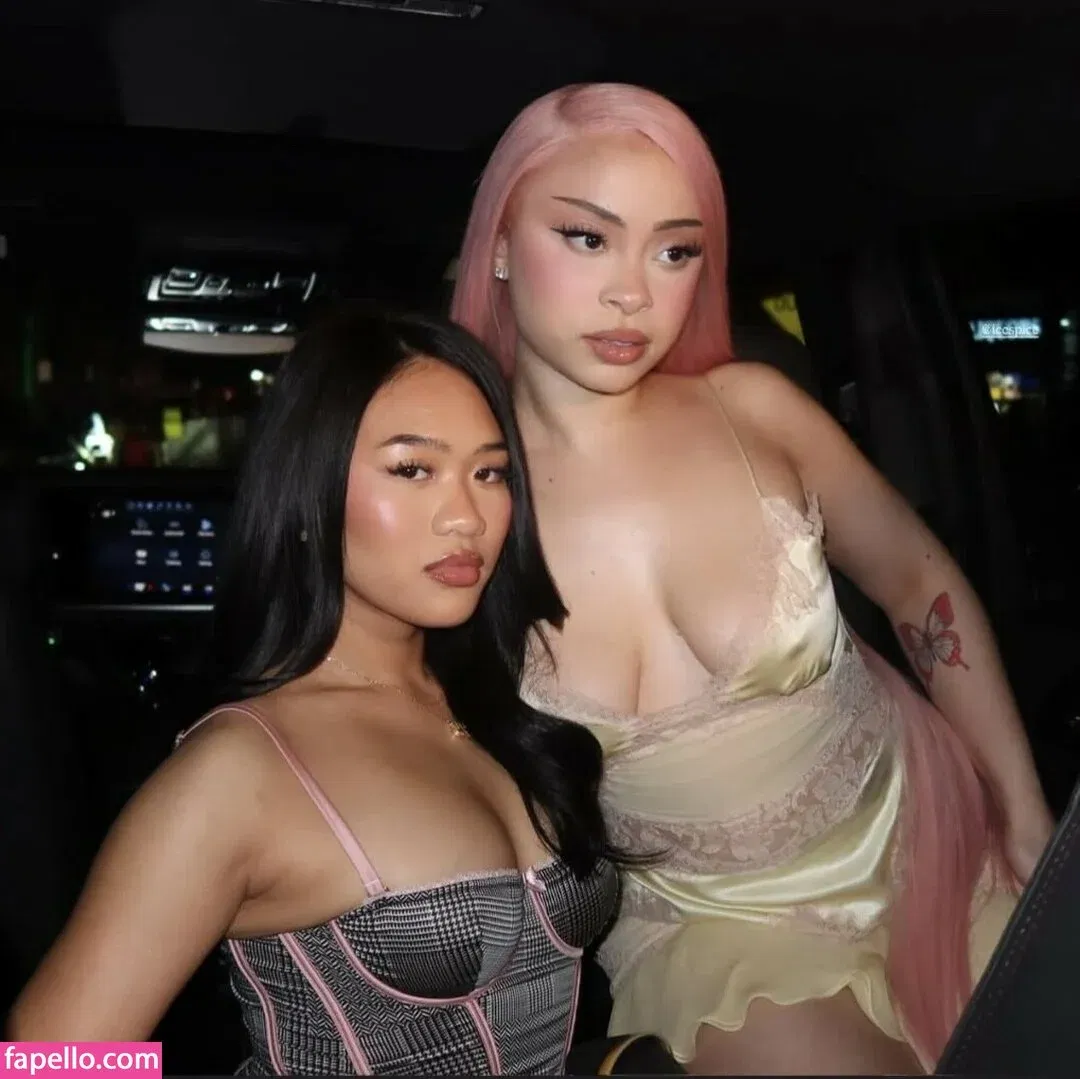 Suni Lee / sunisalee / u144353206 Onlyfans Photo Gallery 