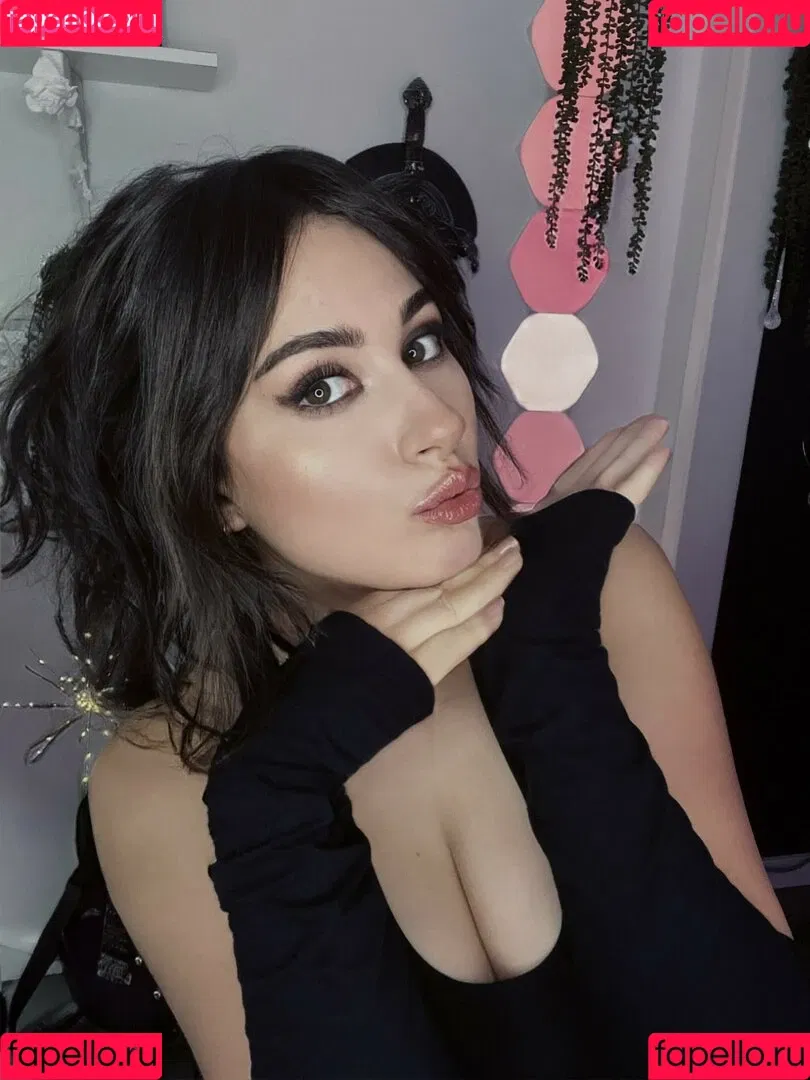 Palmbee / juju_666_ / palmbaee / palmbeee Onlyfans Photo Gallery 