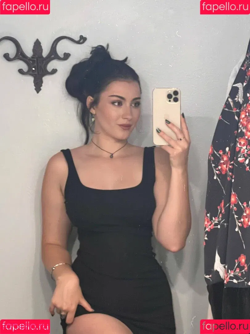 Palmbee / juju_666_ / palmbaee / palmbeee Onlyfans Photo Gallery 