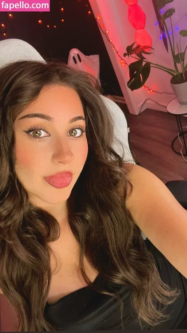 Palmbee / juju_666_ / palmbaee / palmbeee Onlyfans Photo Gallery 