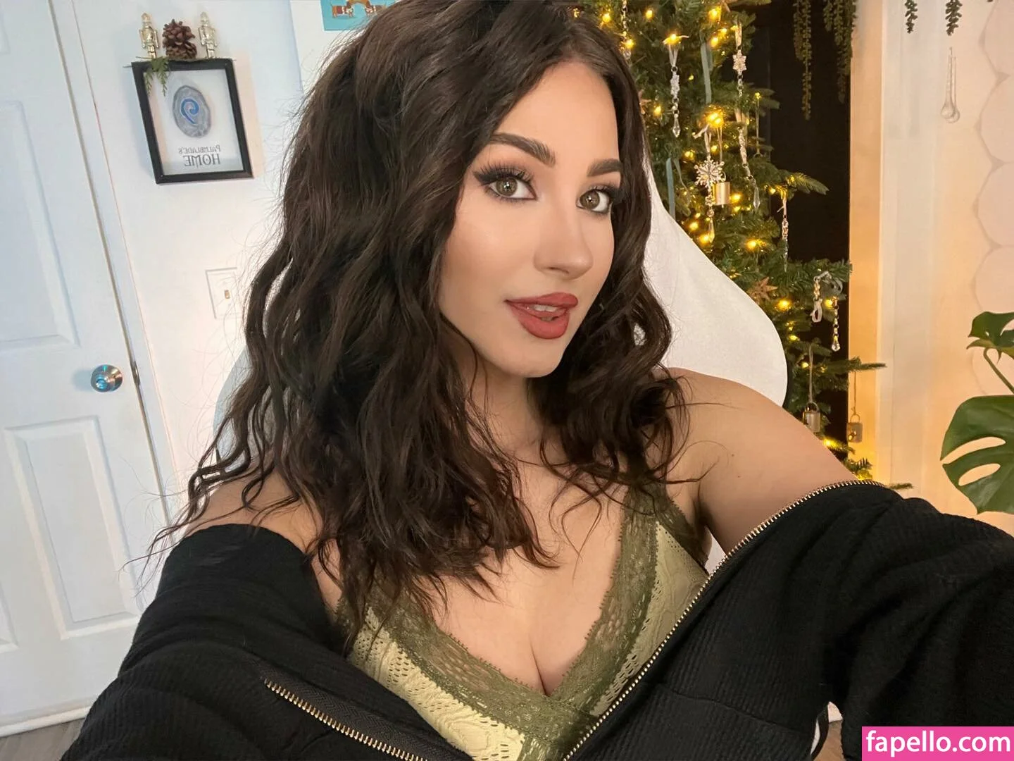 Palmbee / juju_666_ / palmbaee / palmbeee Onlyfans Photo Gallery 