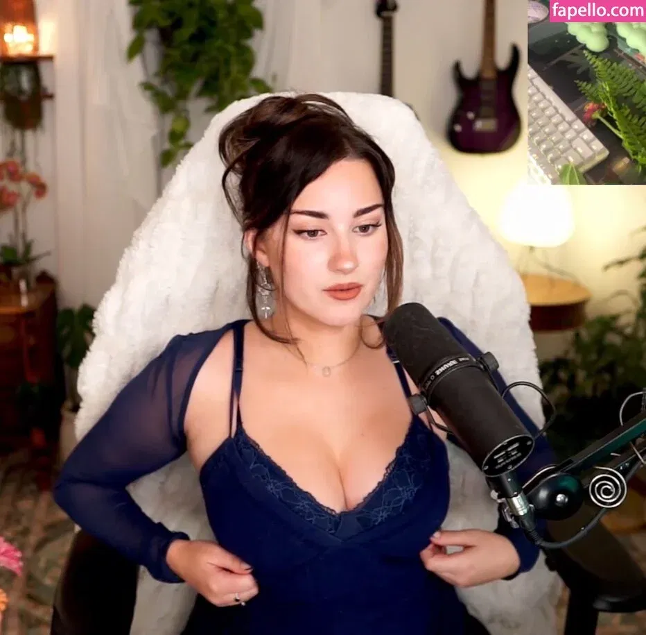 Palmbee / juju_666_ / palmbaee / palmbeee Onlyfans Photo Gallery 