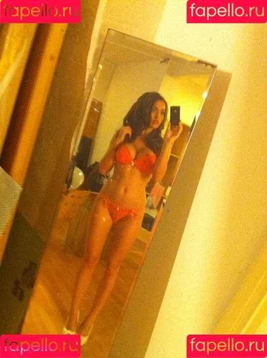 Victoria Moore / lovefromvick / officialvictoriamoore Onlyfans Photo Gallery 