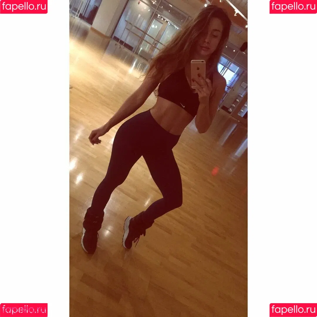 Victoria Moore / lovefromvick / officialvictoriamoore Onlyfans Photo Gallery 
