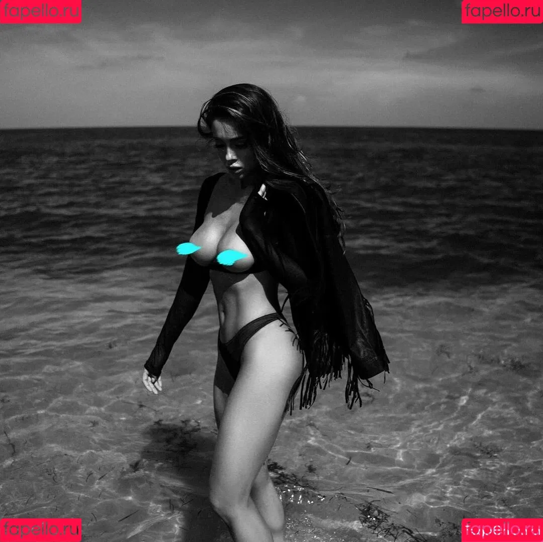 Victoria Moore / lovefromvick / officialvictoriamoore Onlyfans Photo Gallery 
