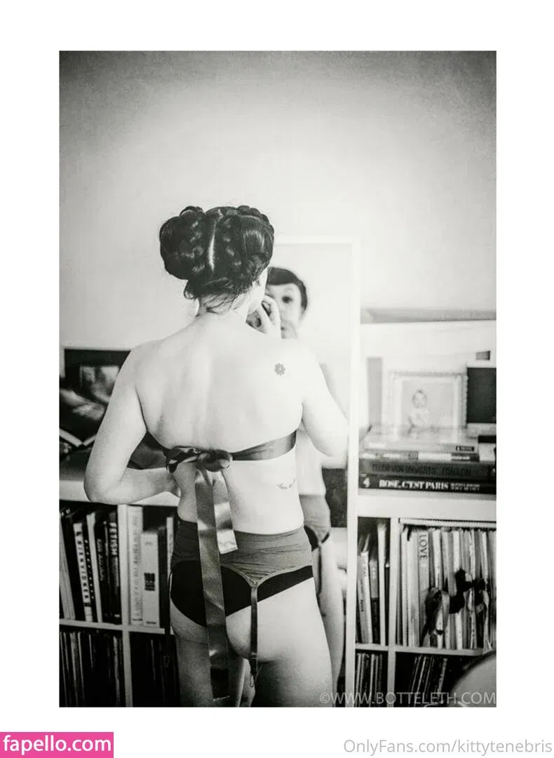 kittytenebris / kittytenebris_entmt Onlyfans Photo Gallery 