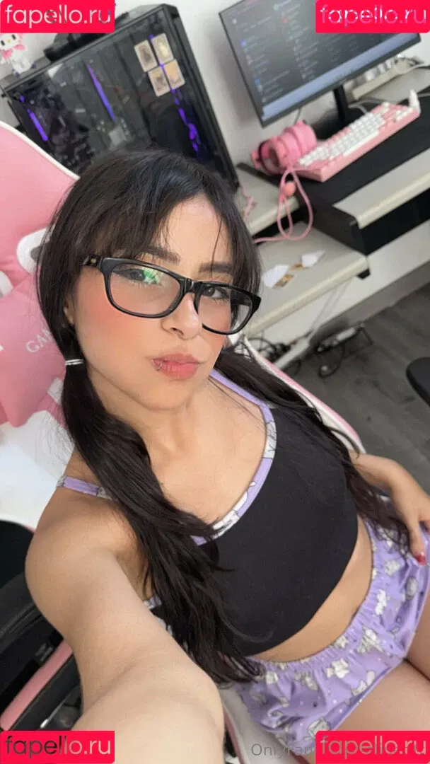 elipetitt / elipetitt_ Onlyfans Photo Gallery 