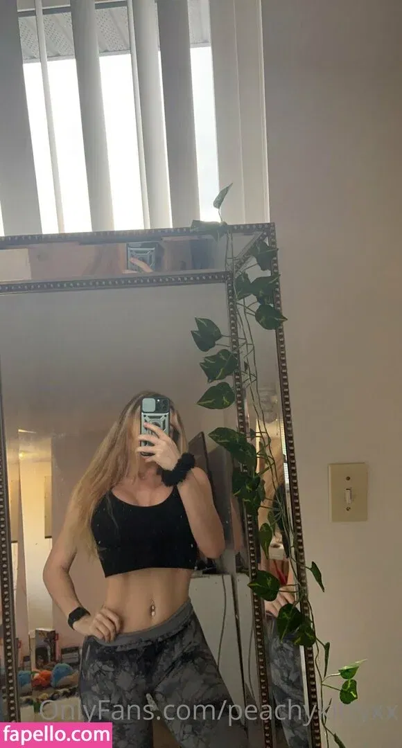 peachykittyx / peachykittyxx Onlyfans Photo Gallery 