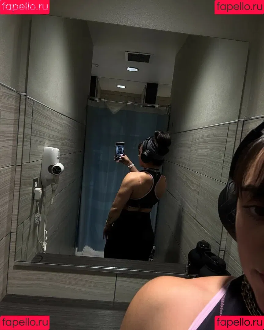 corona.michelle.llamas / michellellamascorona / michllamascorona Onlyfans Photo Gallery 