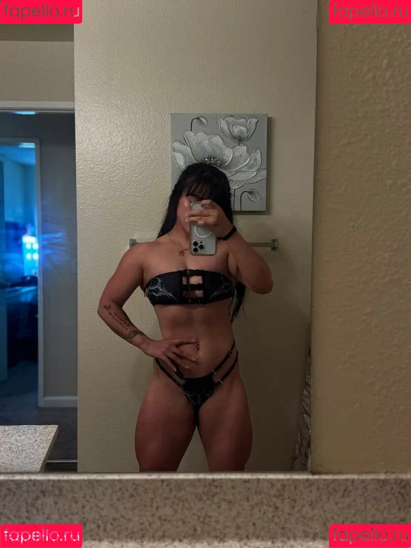 corona.michelle.llamas / michellellamascorona / michllamascorona Onlyfans Photo Gallery 