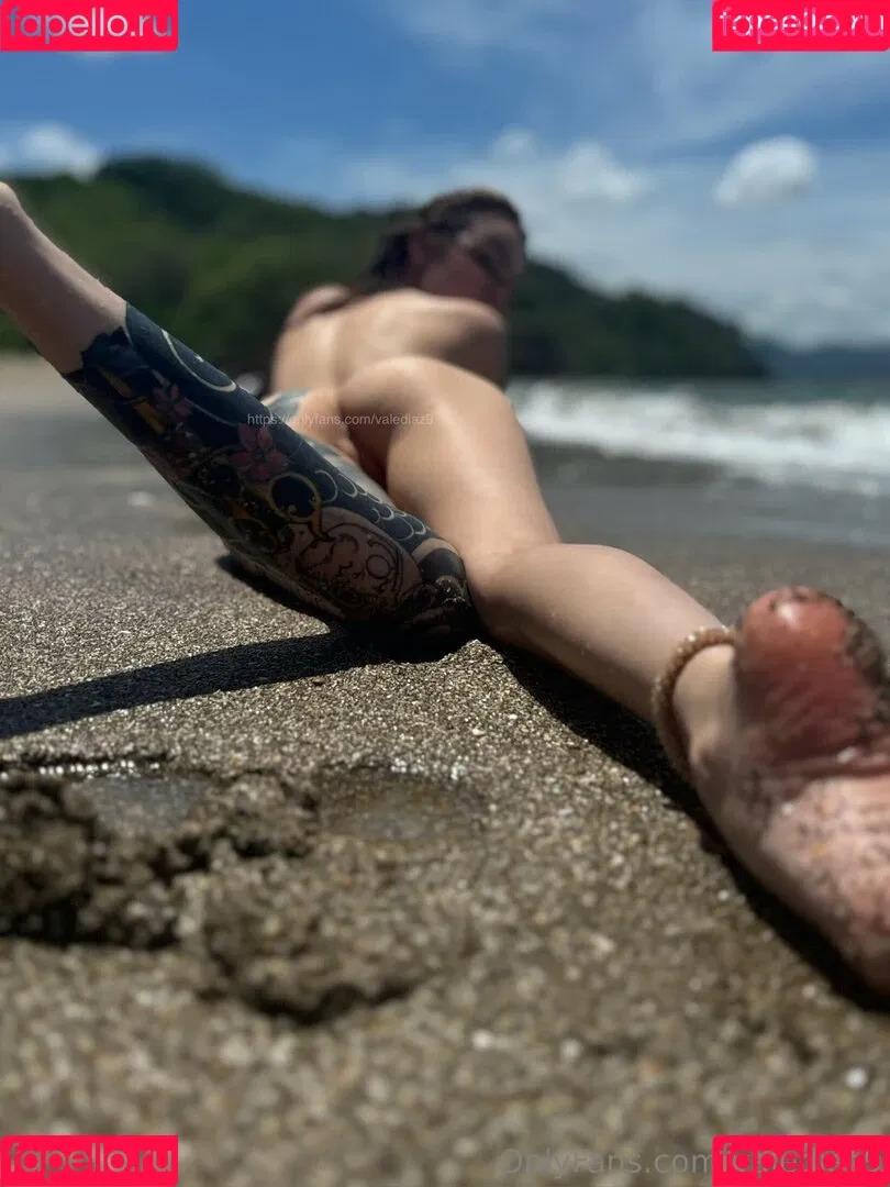 / Soyvaleridiaz / Valerie Diaz / valediaz9 / vvaalleerriiee_4 Onlyfans Photo Gallery 