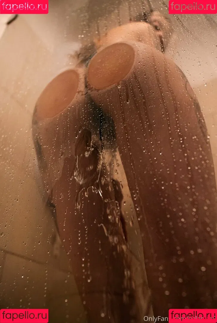 / Soyvaleridiaz / Valerie Diaz / valediaz9 / vvaalleerriiee_4 Onlyfans Photo Gallery 