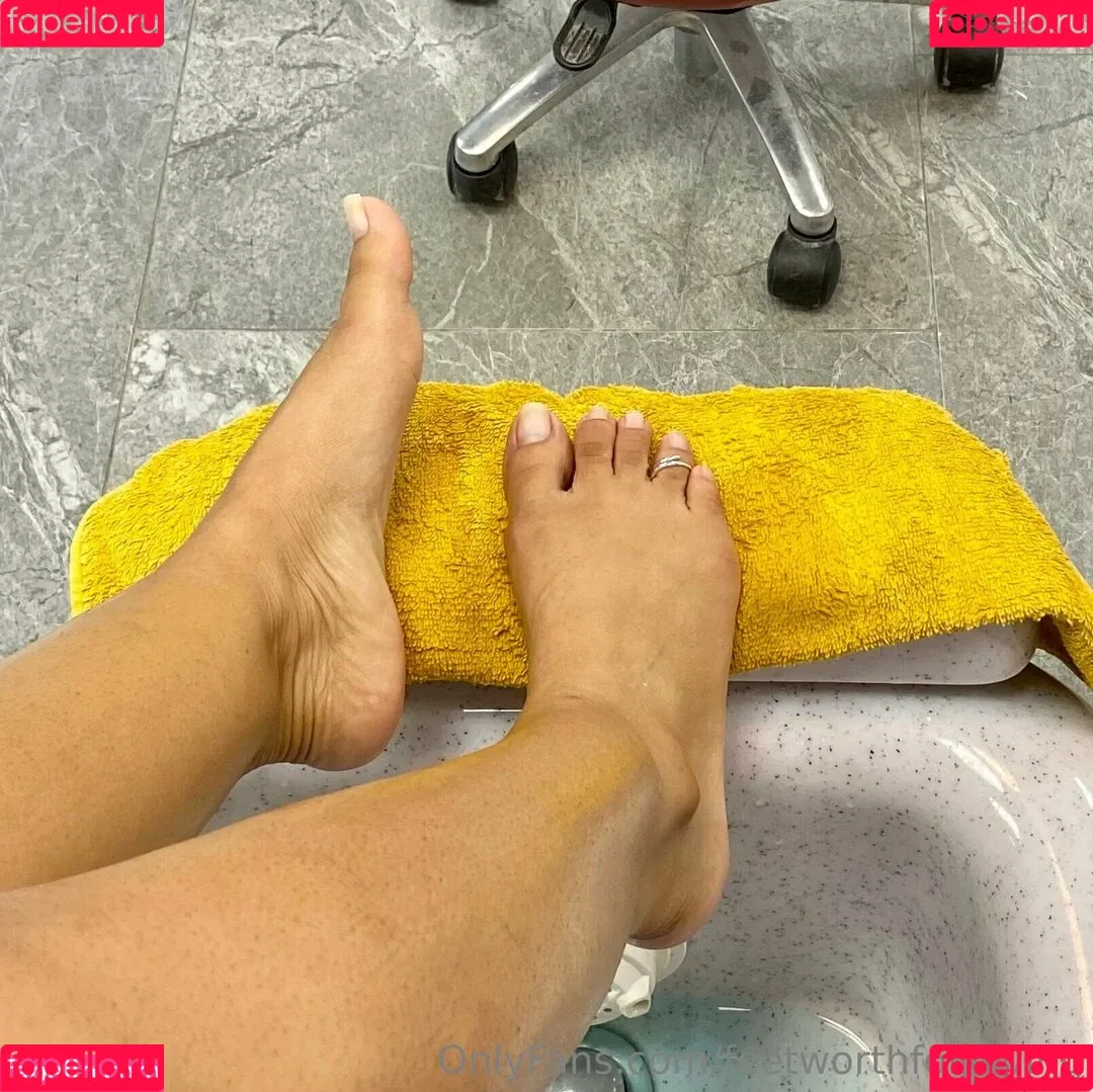 feetworthfollowing / michelle.feetworthfollowing Onlyfans Photo Gallery 