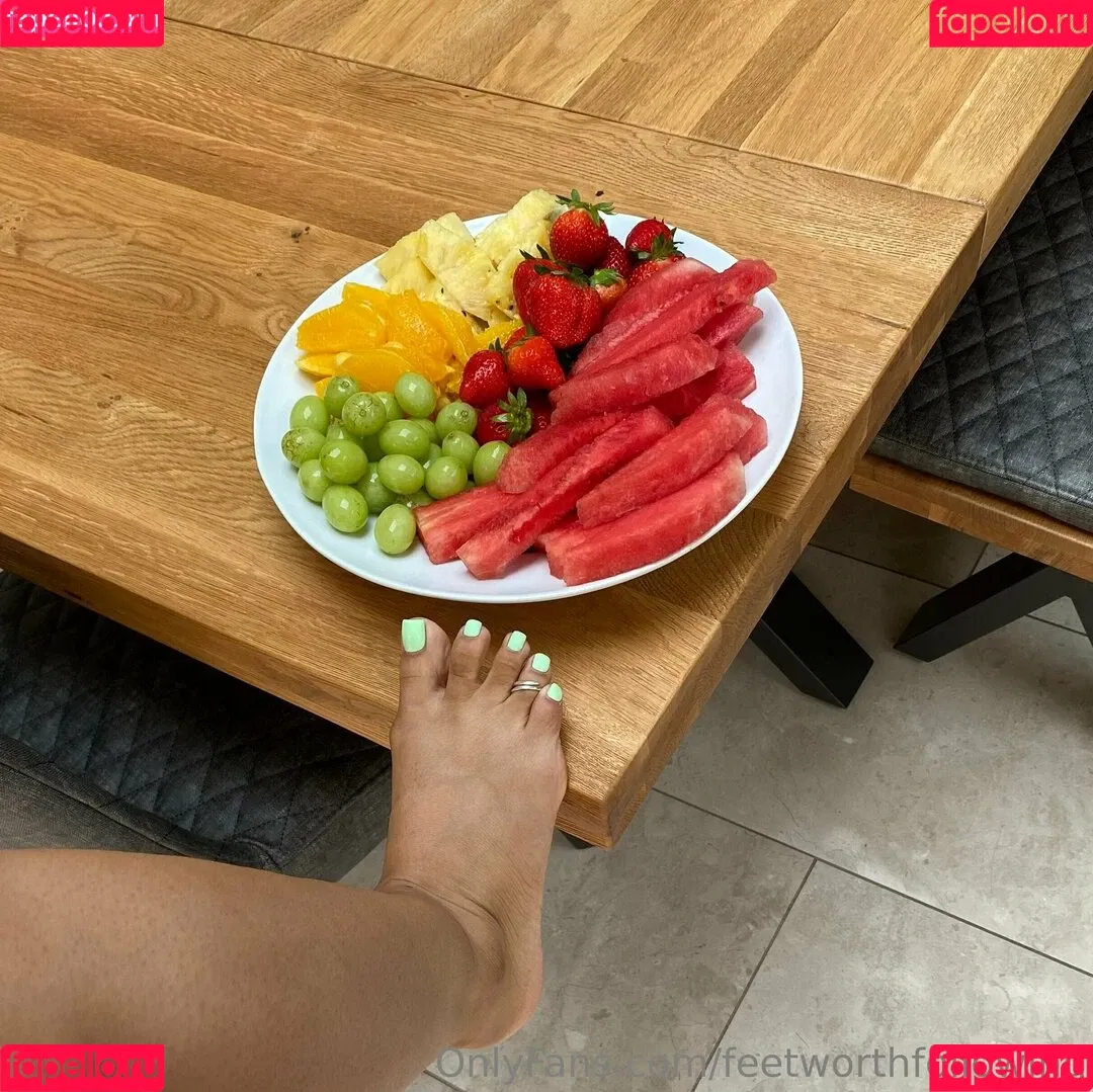 feetworthfollowing / michelle.feetworthfollowing Onlyfans Photo Gallery 