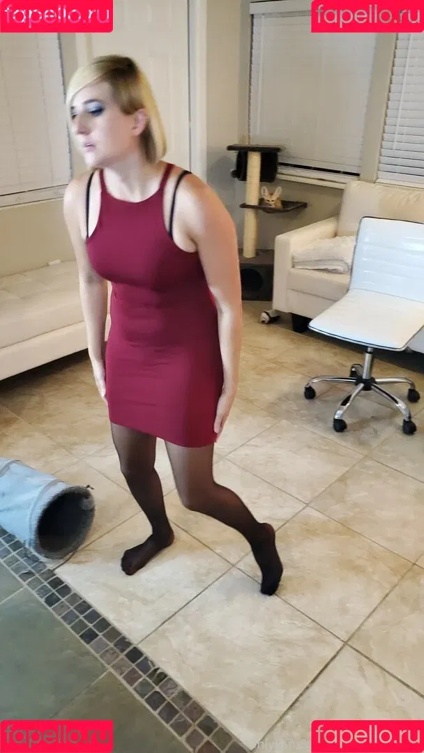 Kate England / kate_england21 / kateengland21 Onlyfans Photo Gallery 