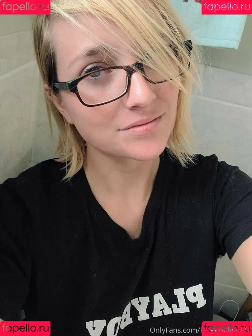 Kate England / kate_england21 / kateengland21 Onlyfans Photo Gallery 