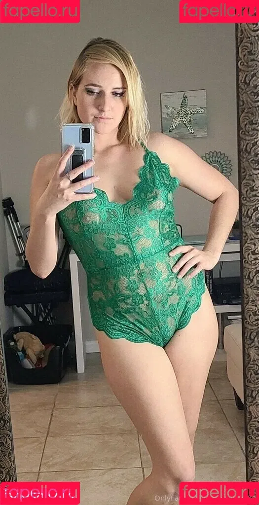 Kate England / kate_england21 / kateengland21 Onlyfans Photo Gallery 