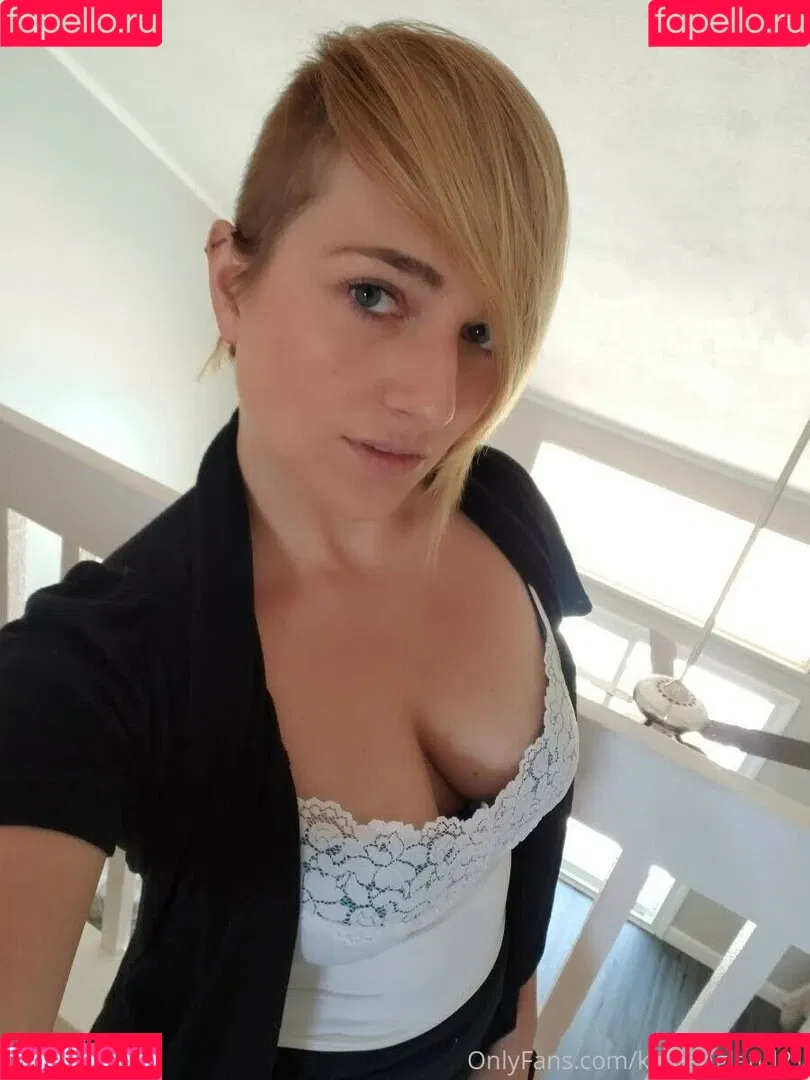 Kate England / kate_england21 / kateengland21 Onlyfans Photo Gallery 