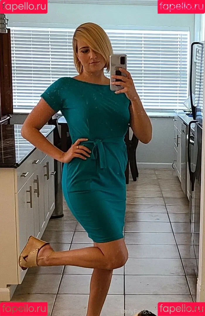 Kate England / kate_england21 / kateengland21 Onlyfans Photo Gallery 