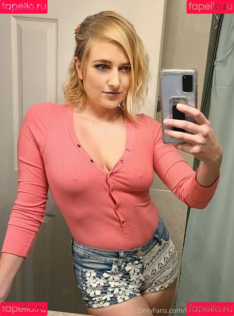 Kate England / kate_england21 / kateengland21 Onlyfans Photo Gallery 