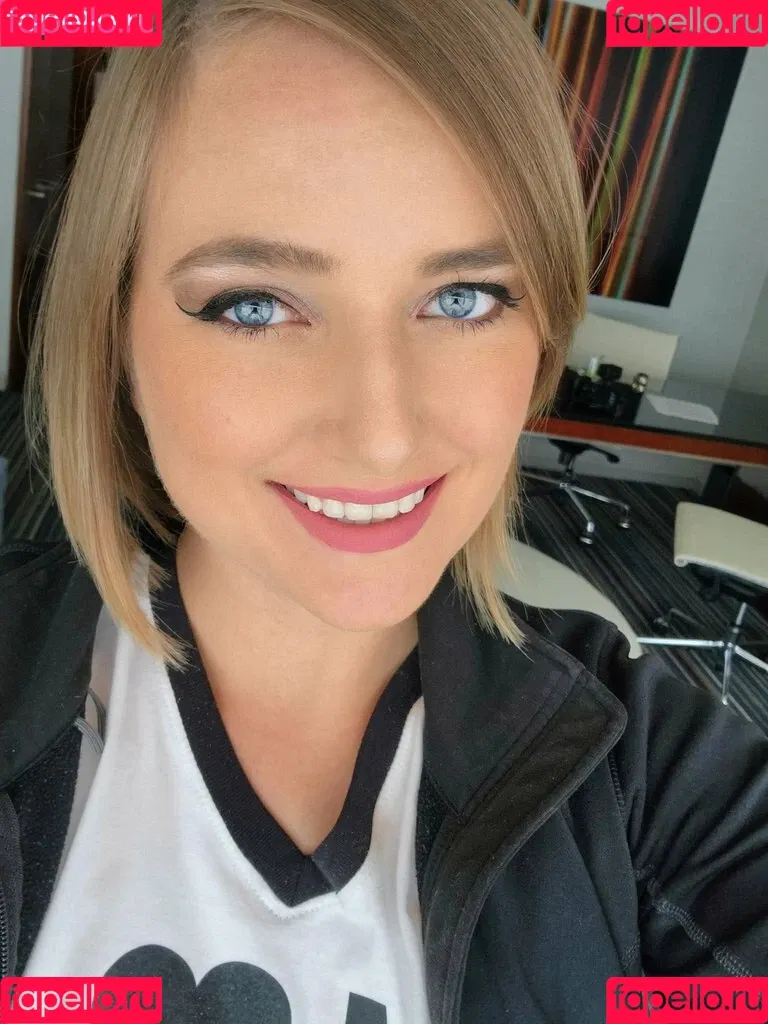 Kate England / kate_england21 / kateengland21 Onlyfans Photo Gallery 