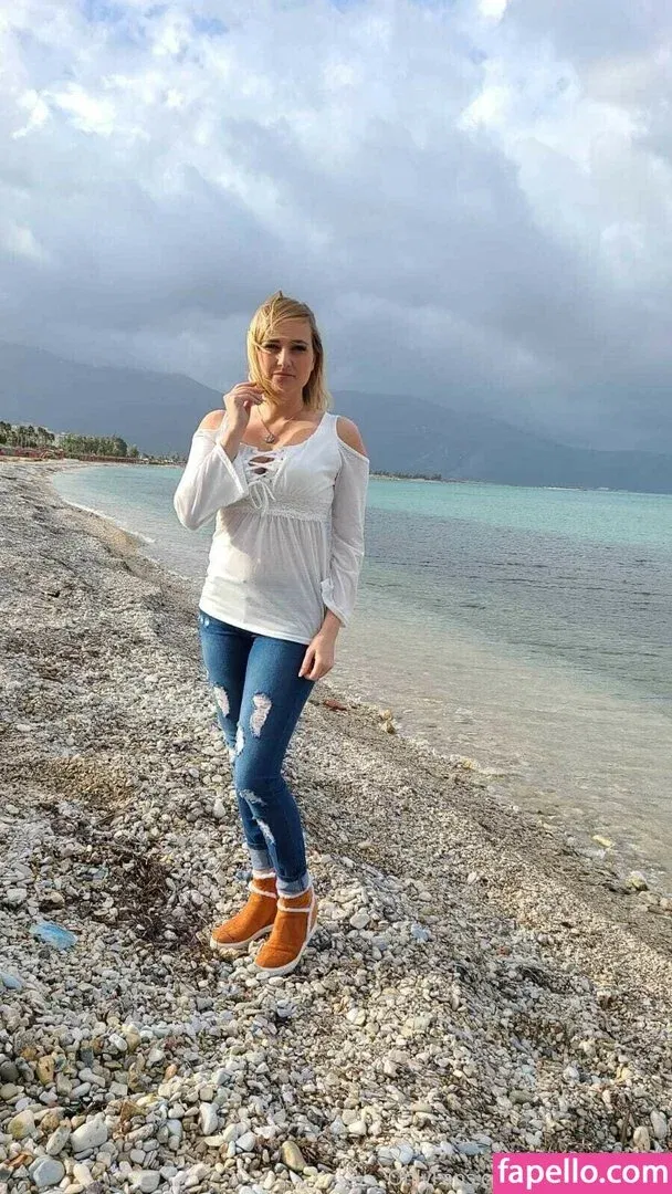 Kate England / kate_england21 / kateengland21 Onlyfans Photo Gallery 