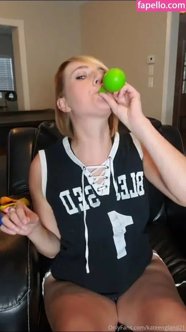 Kate England / kate_england21 / kateengland21 Onlyfans Photo Gallery 