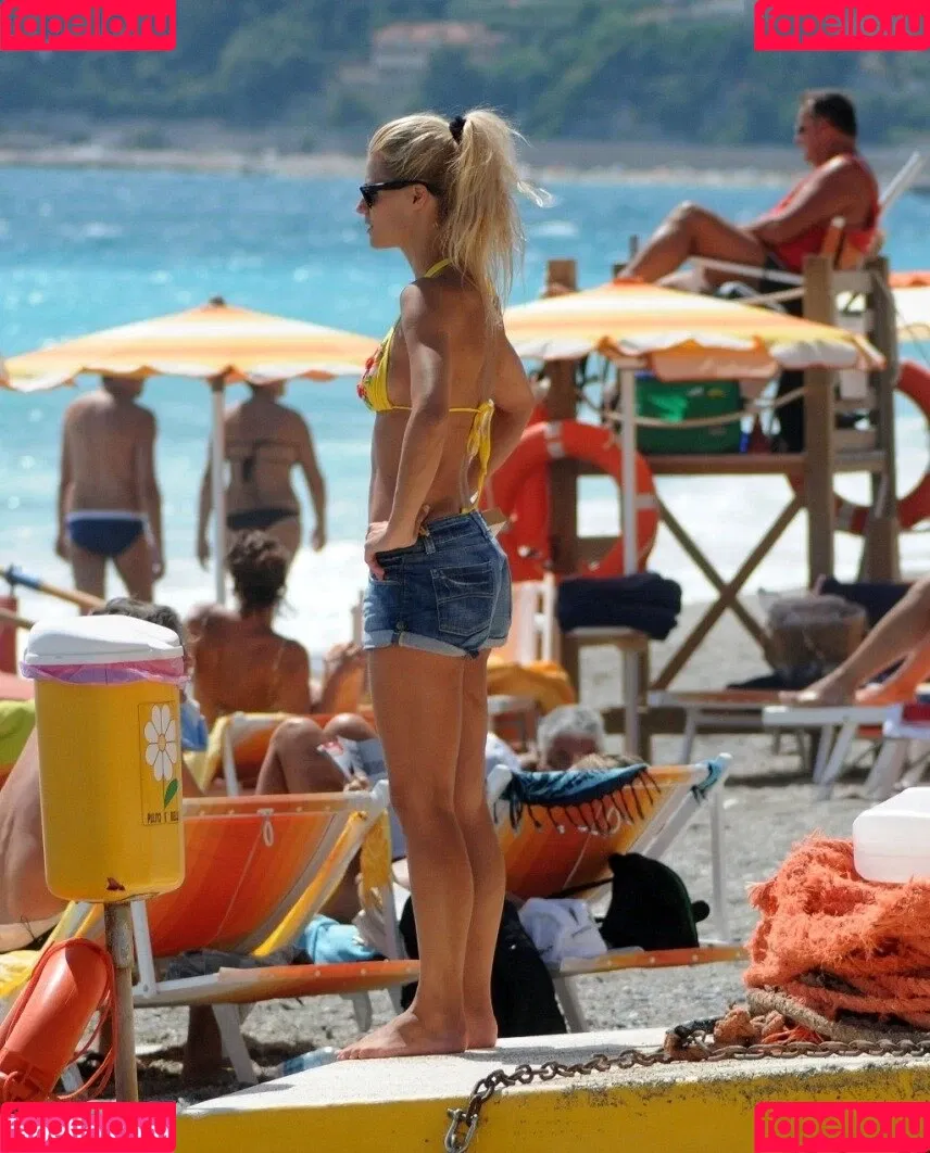 Michelle Hunziker / m_hunziker / therealhunzigram Onlyfans Photo Gallery 
